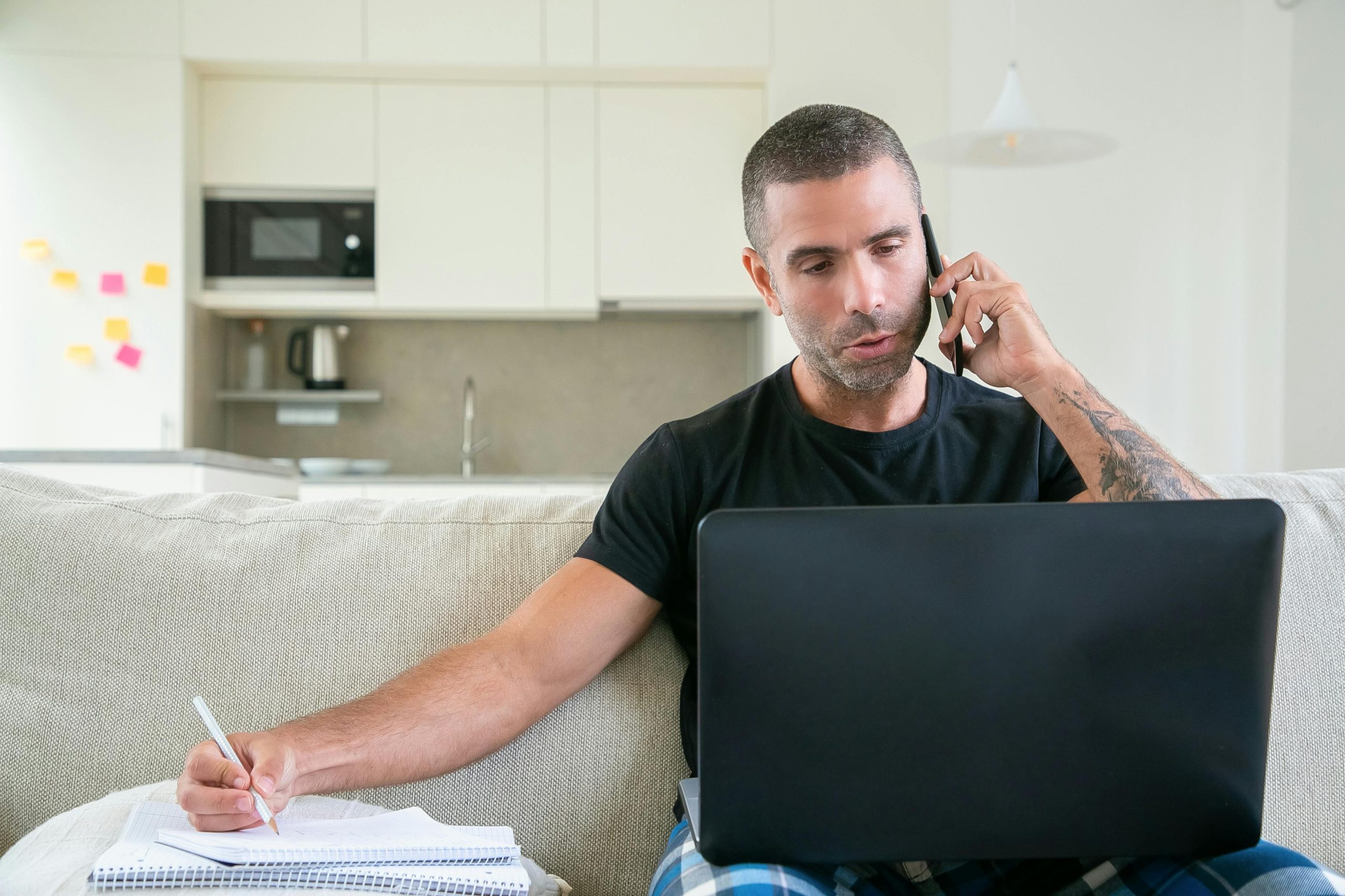 Ingresos online principiantes: guía real para empezar (2026)